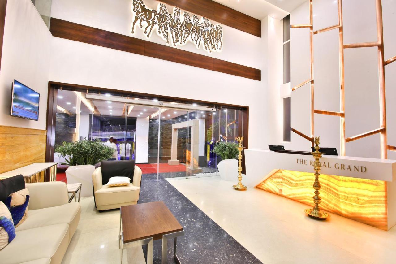 فندق The Royal Grand Karūr المظهر الخارجي الصورة